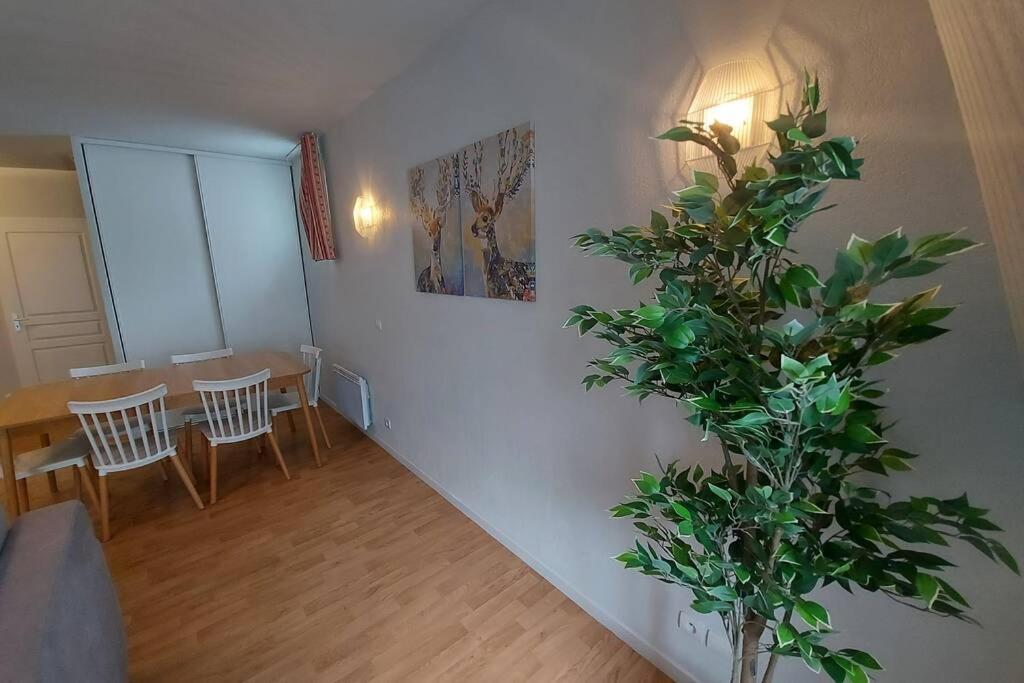 Appartement Moderne, Hyper-Centre - 6/8 Pers. Bagnères-de-Luchon Esterno foto